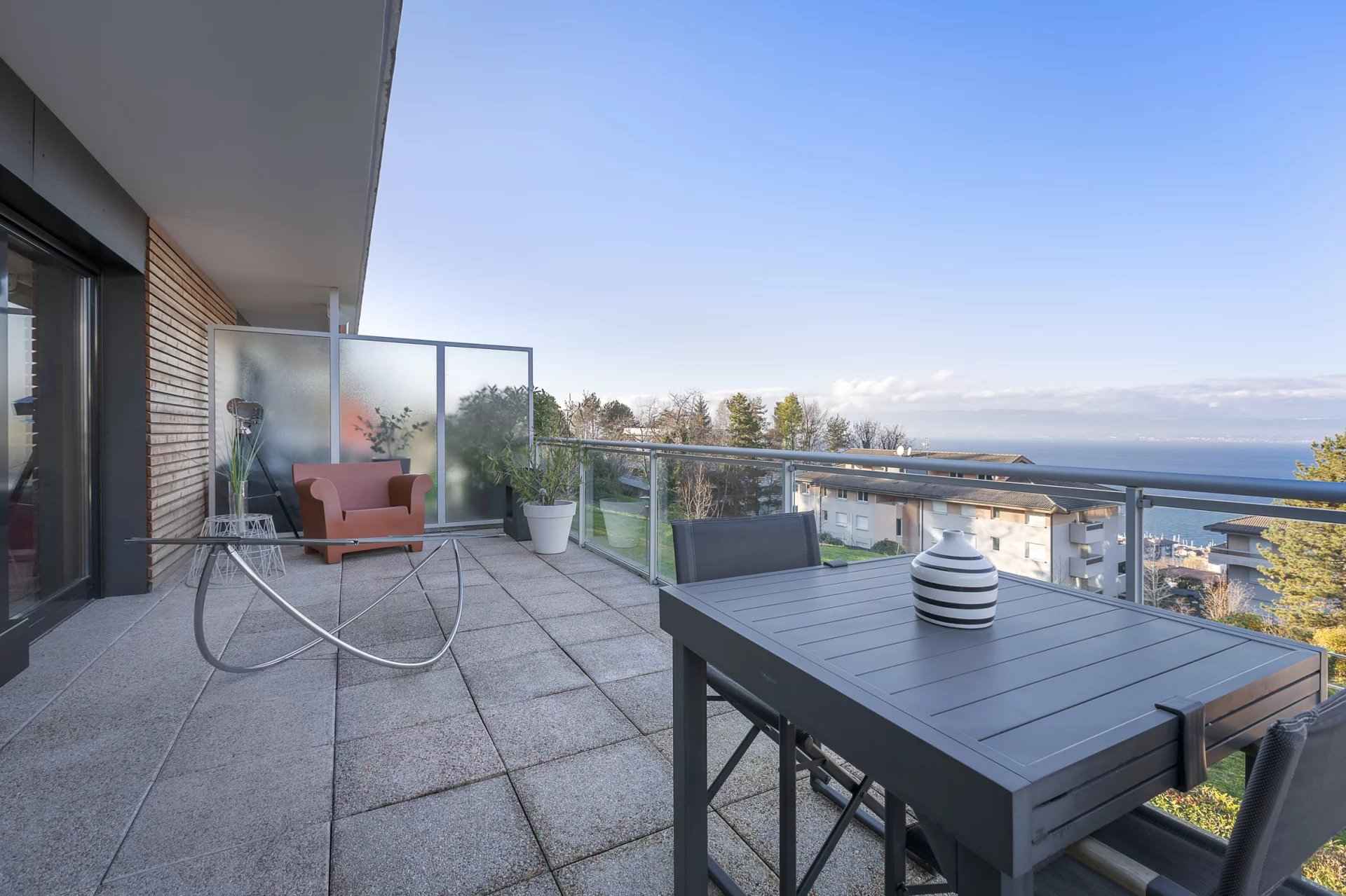 Appartement - Barnes Léman, agence immobilière de prestige, balcon