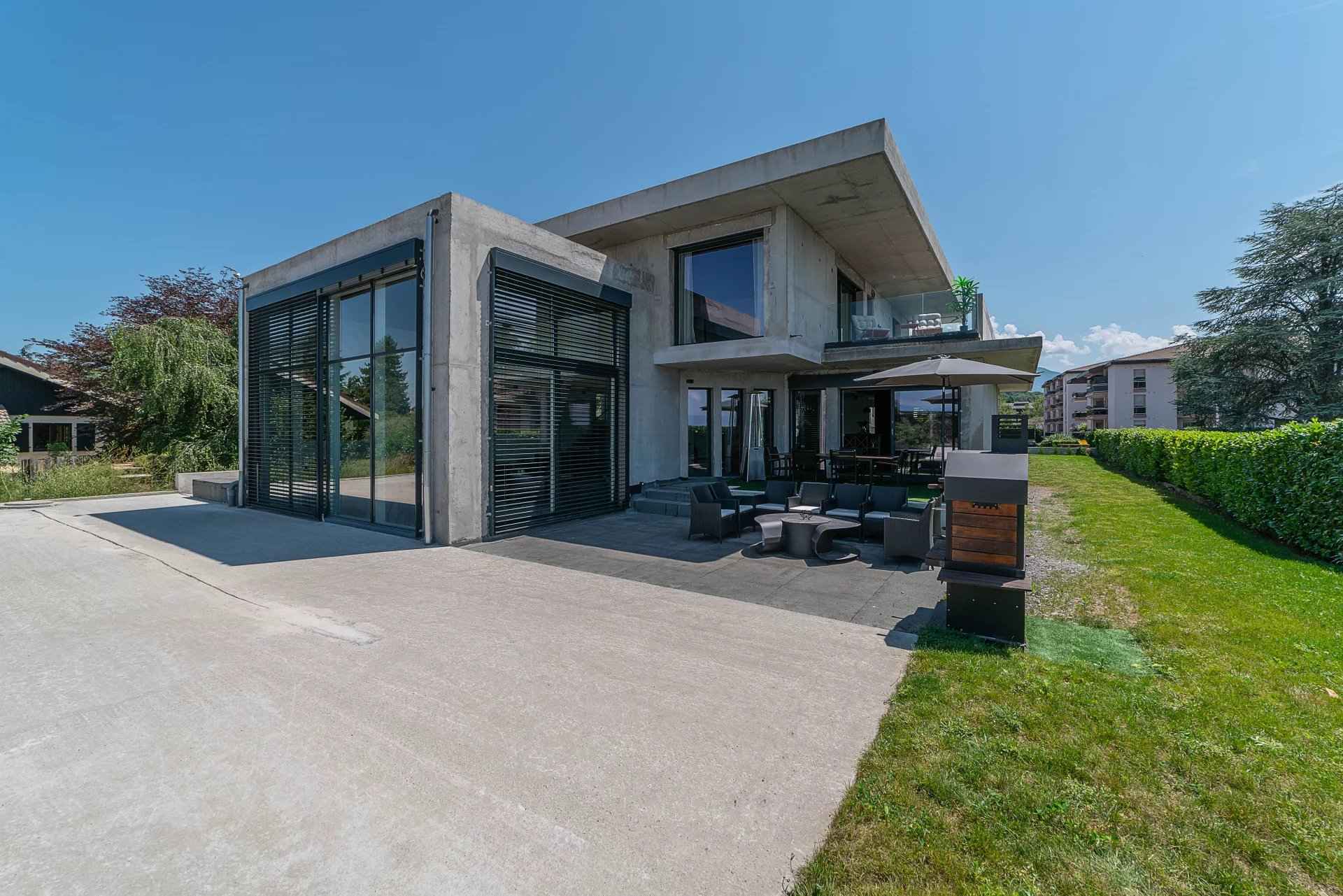 À vendre villa située à Thonon-les-Bains de 274 m² - 4 chambres