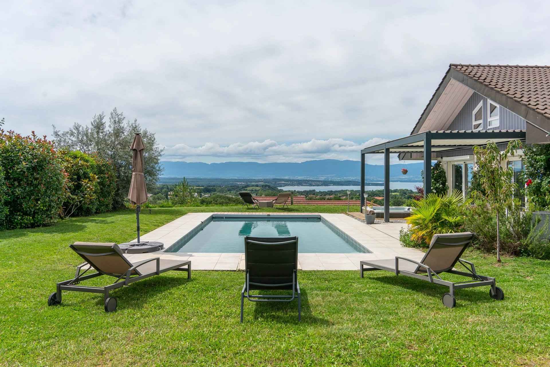 À vendre villa avec piscine située à Allinges de 170 m² - 5 chambres