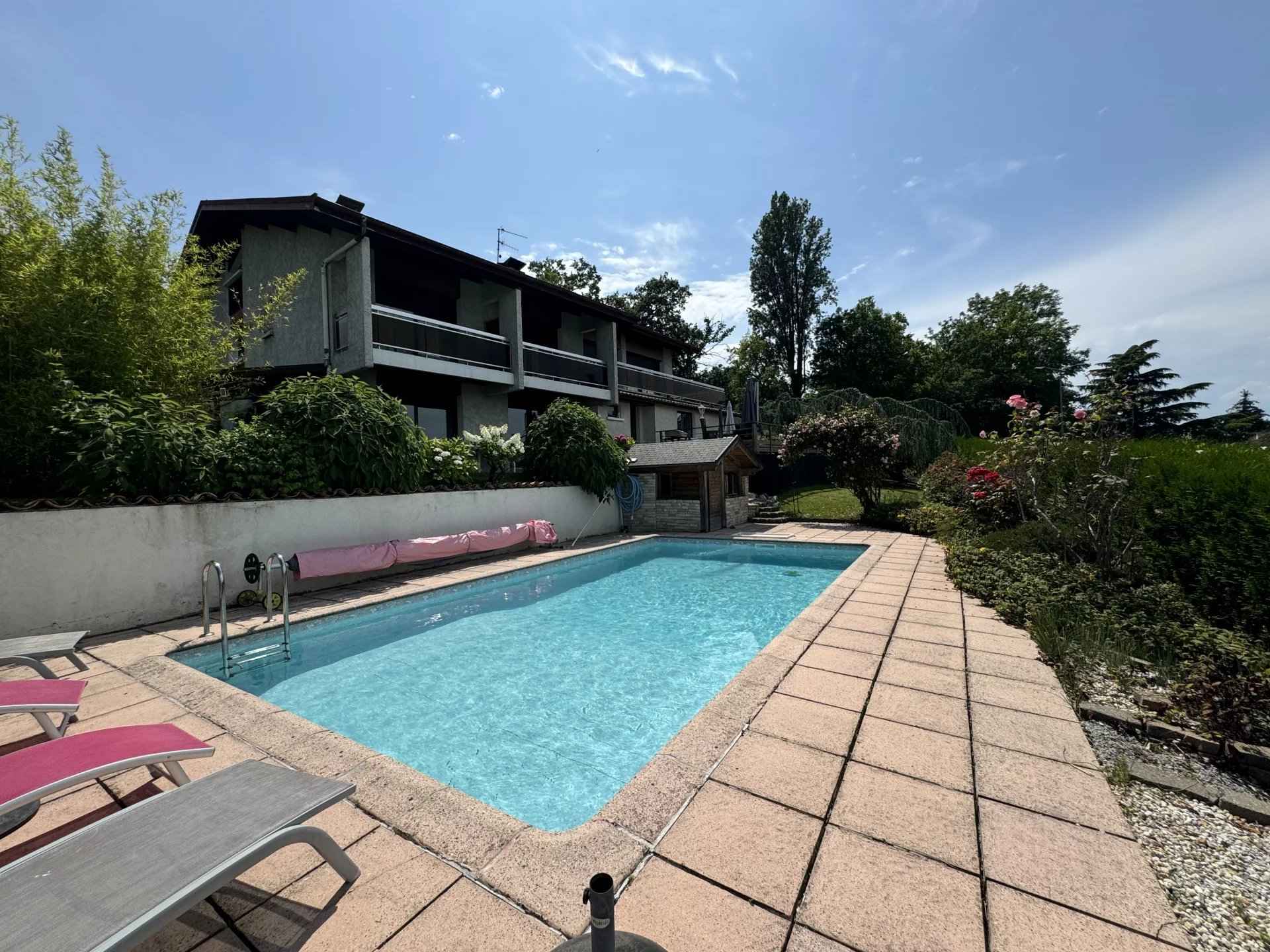  À vendre villa située à Évian-les-Bains de 262 m² - 6 chambres