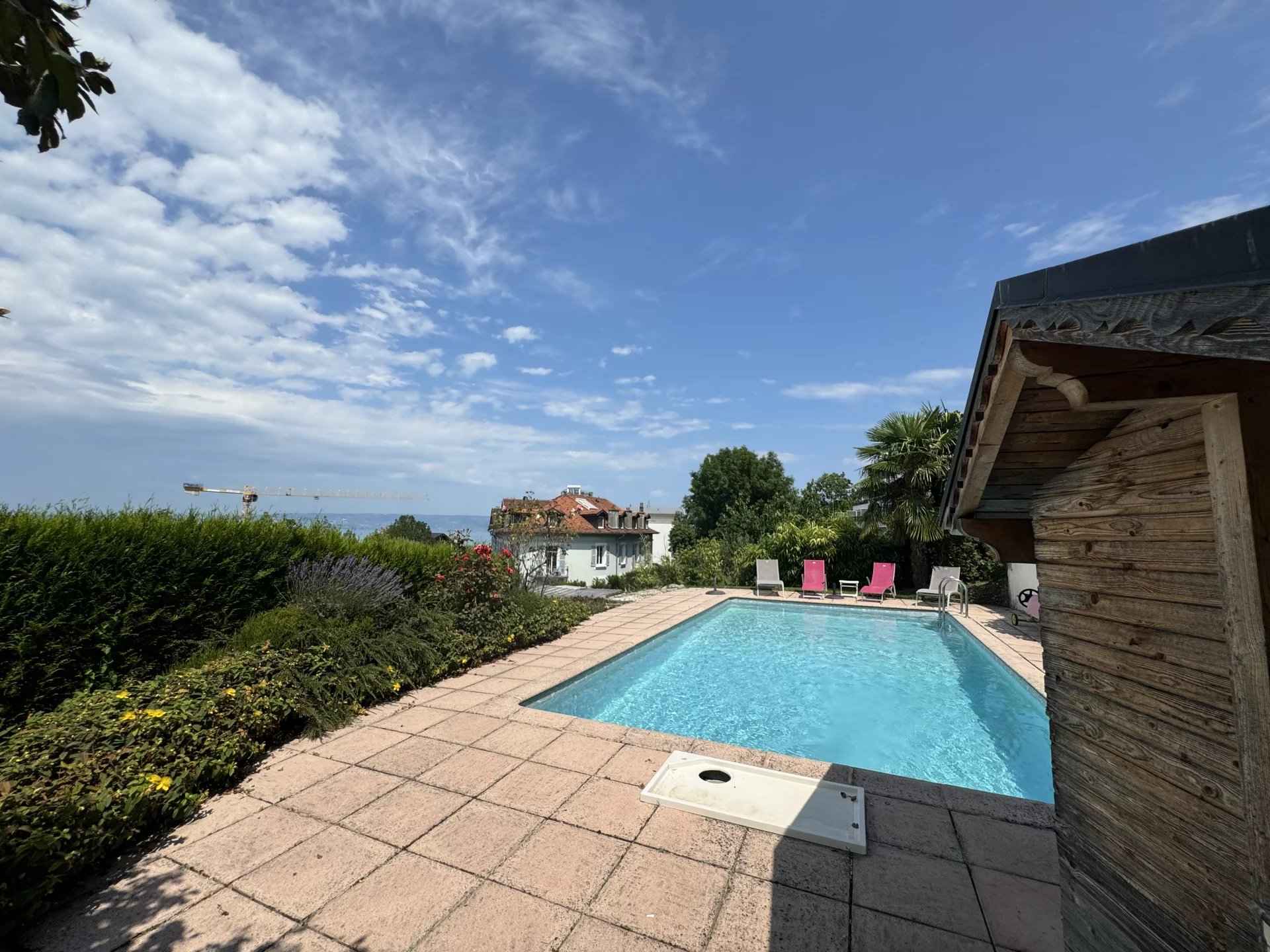  À vendre villa située à Évian-les-Bains de 262 m² - 6 chambres