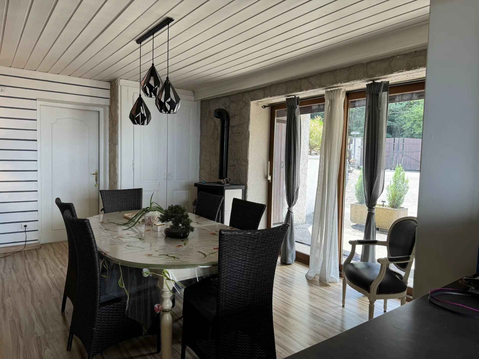  À vendre villa située à Évian-les-Bains de 262 m² - 6 chambres