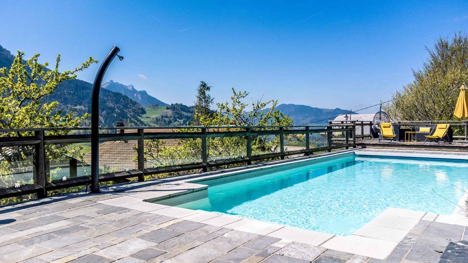 Chalet à vendre à Chevenoz de 355 m² - 7 chambres - 1 500 000 €