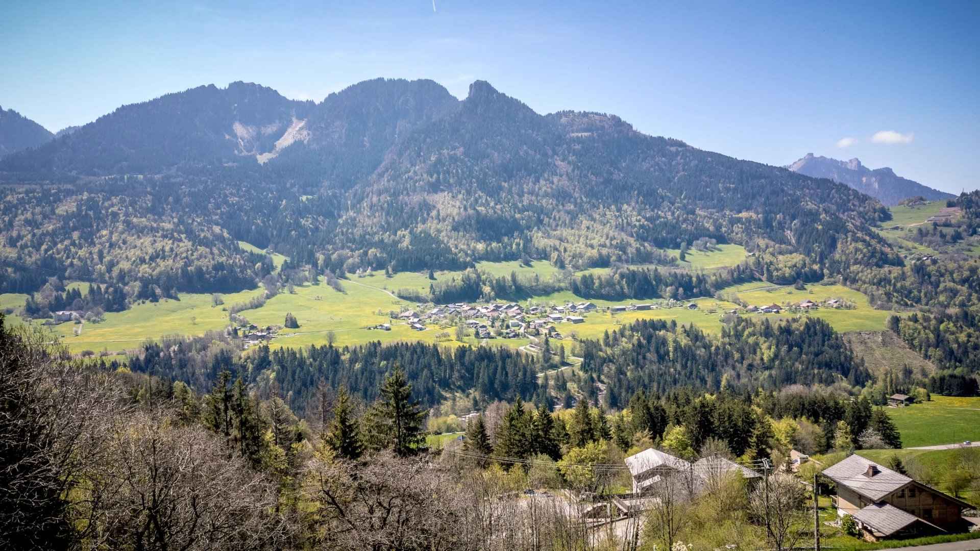 Chalet à vendre à Chevenoz de 355 m² - 7 chambres - 1 500 000 €