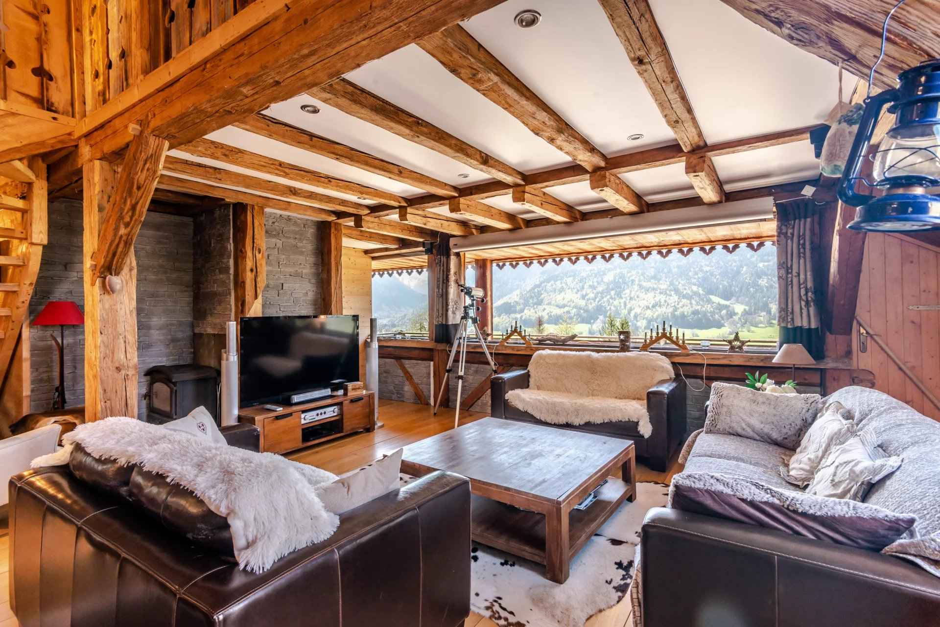 Chalet à vendre à Chevenoz de 355 m² - 7 chambres - 1 500 000 €