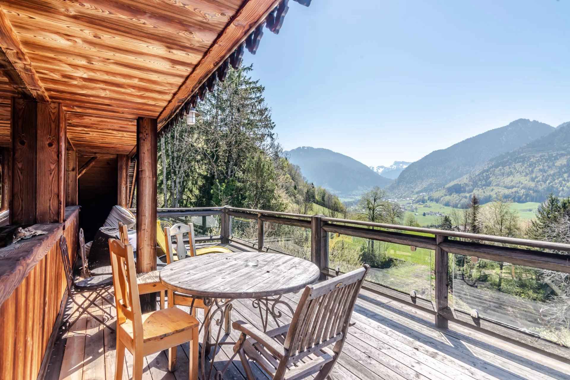 Chalet à vendre à Chevenoz de 355 m² - 7 chambres - 1 500 000 €