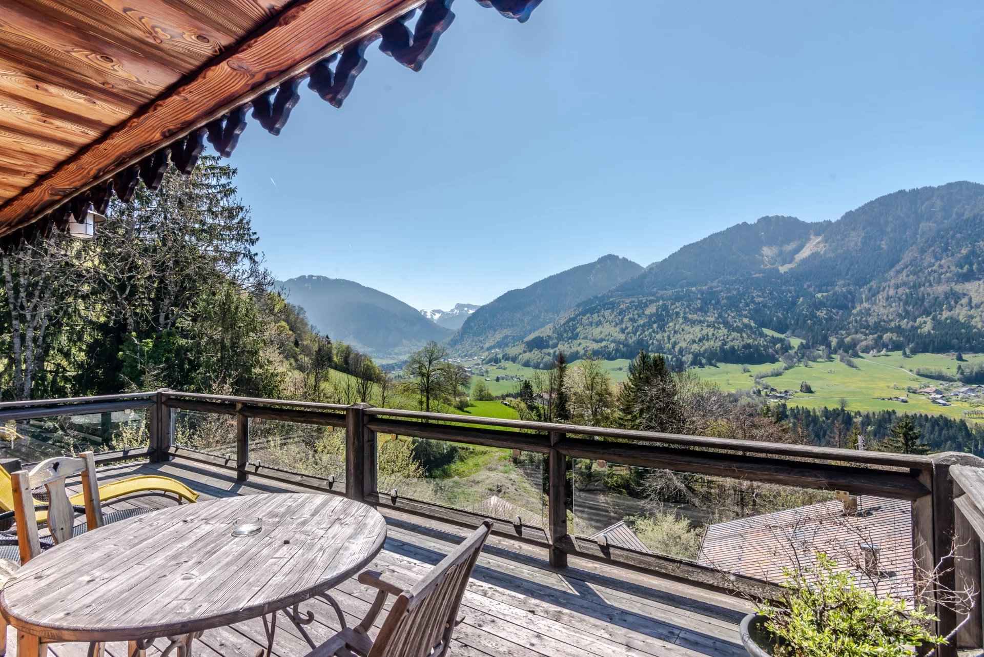 Chalet à vendre à Chevenoz de 355 m² - 7 chambres - 1 500 000 €