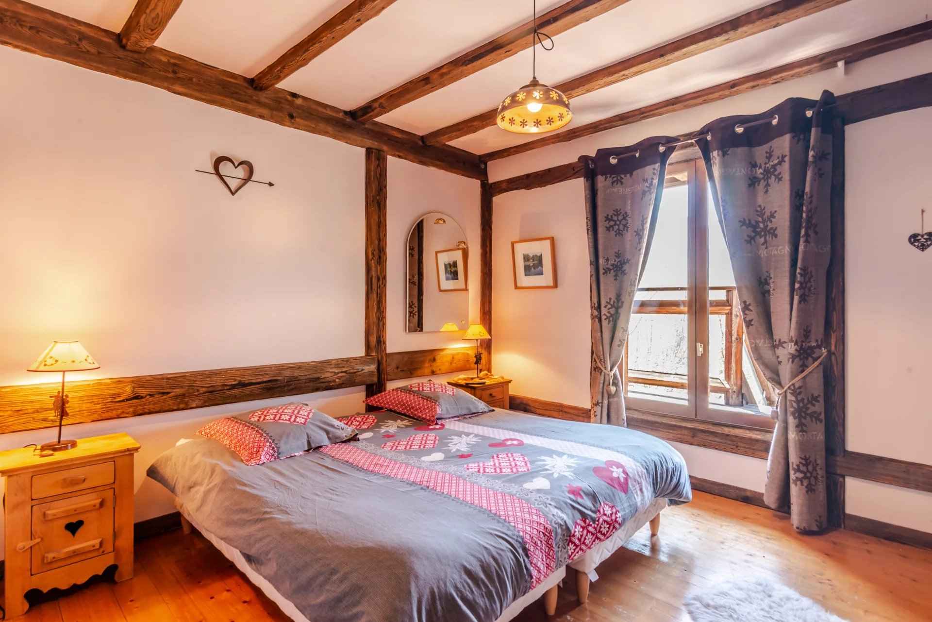 Chalet à vendre à Chevenoz de 355 m² - 7 chambres - 1 500 000 €